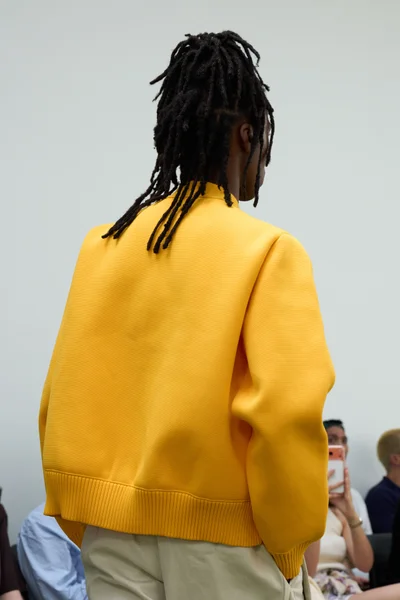 Look 69